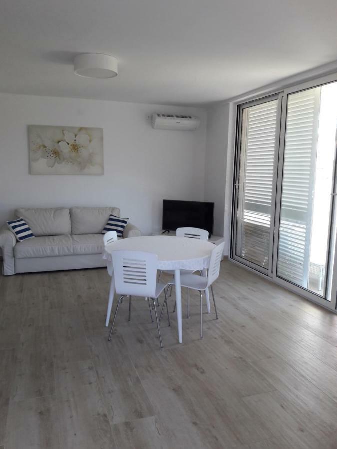 Apartment Marina Silba Εξωτερικό φωτογραφία